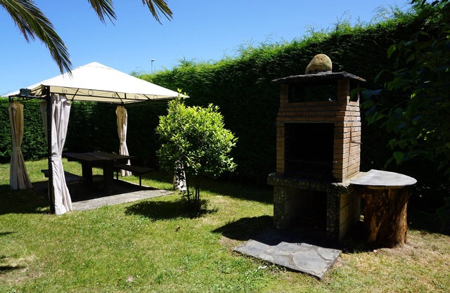 CASA GAYOL, NEAR THE BEACH OF PORCÍA