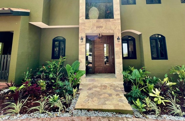 Casa Las Sirenas @Parrot Tree Plantation