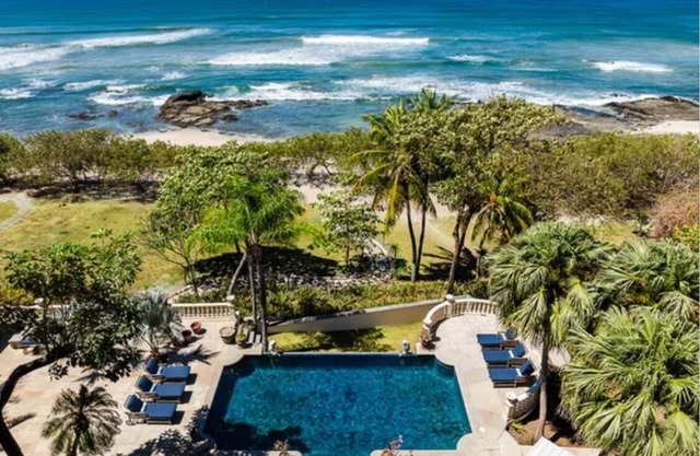 Casa Libelula, this tranquil heaven offers direct beach access.