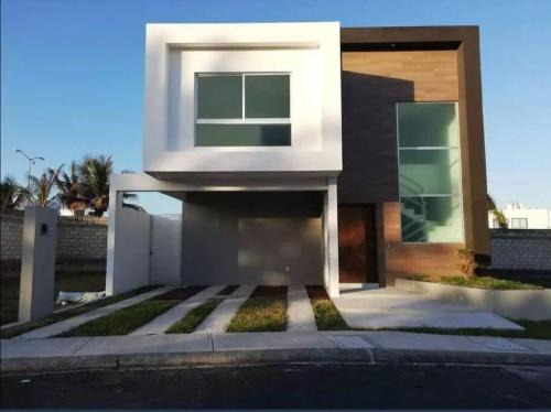 Casa Lomas de la rioja climatizada y con wifi para hasta 10 personas