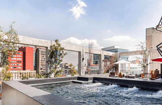 Casa Londres by Kukun