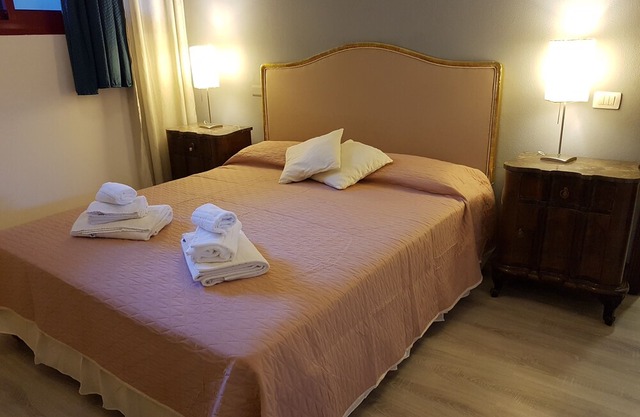 Casa Pino - holidays in villa Aci castle