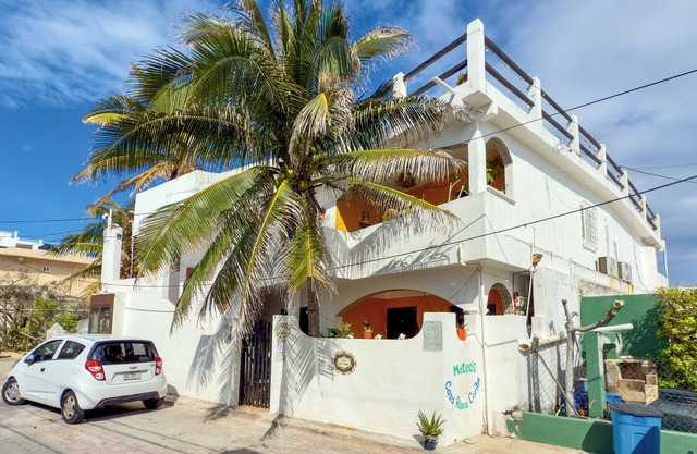Casa Roca Caribe 1st Floor Suite - 2 Bedroom, 1 Bathroom, Oceanside Pool