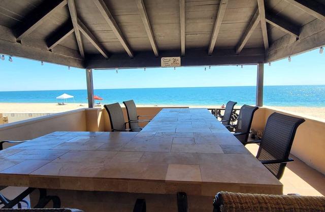 Casa Tortuga Las Beach 