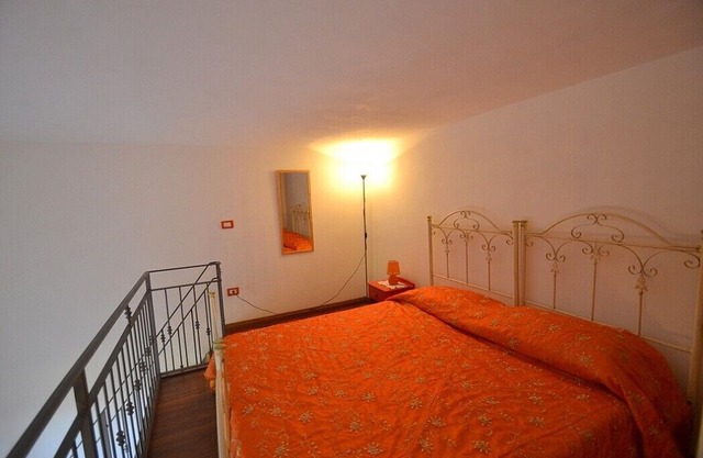 Casa Viola A, fully refundable with voucher*: A welcoming apartment surrounded by the greenery, with Free WI-FI.