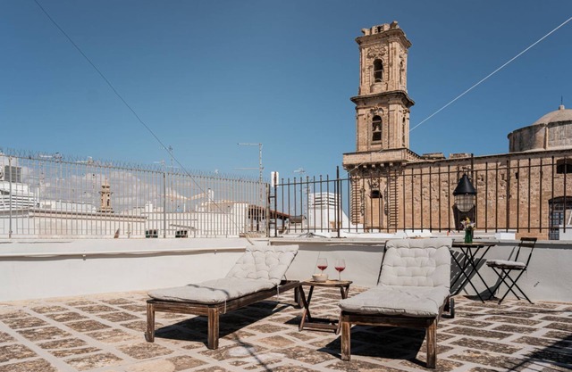 Casamas: Industrial Style Holiday Apartment in Puglia