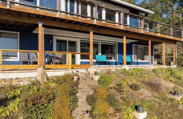 Cascade Bay Hideaway #203