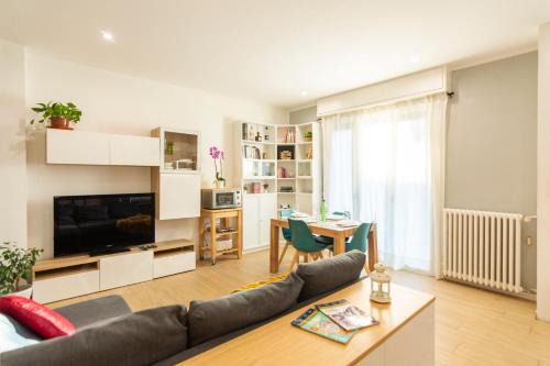 CaseOspitali - Alice's House, funzionale trilocale con arredi moderni