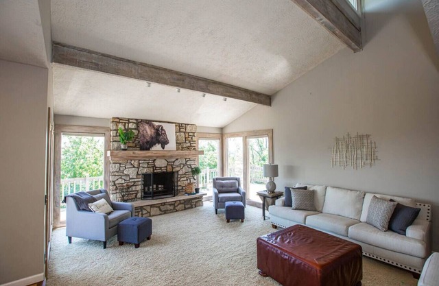 Castle Retreat: Lakeview Luxury