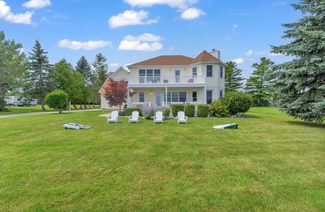 Castleview Cove- 5Bd 4Ba Lakefront Luxury Retreat!