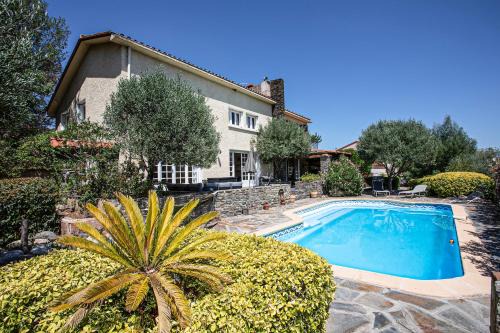 Catlove - Piscine Privée