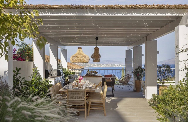 Catrine - Seven Bedroom Villa, Sleeps 15