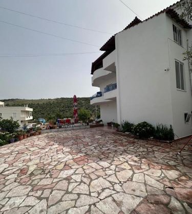 CAUSHI Apartments Ksamil