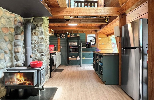 Cedar Retreat Cabin (Direct ATV/Snowmobile access)