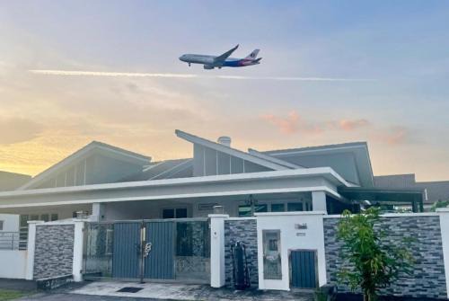 Cenderawasih Semi-D Homestay