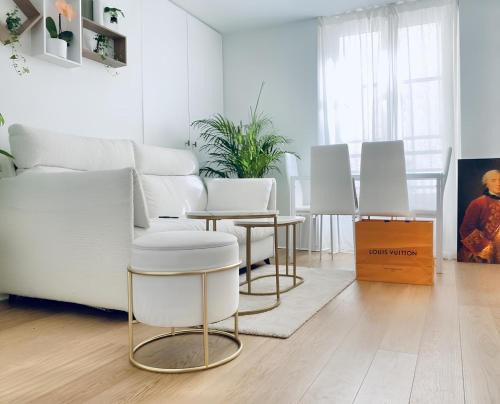 Center Secured and Elegant Area in Paris