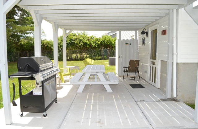 Central A/C and Close to the Beach!