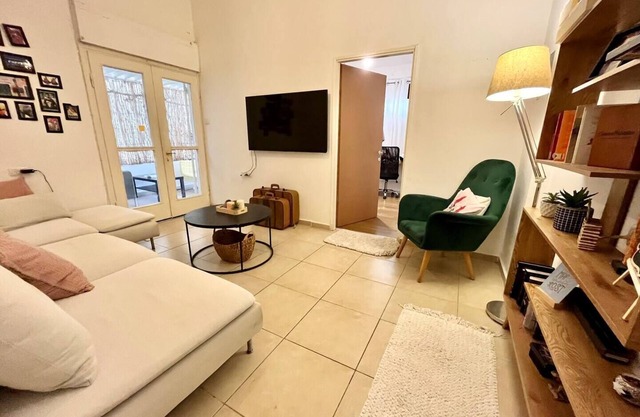 Central and specious 1 bedroom with a balcony