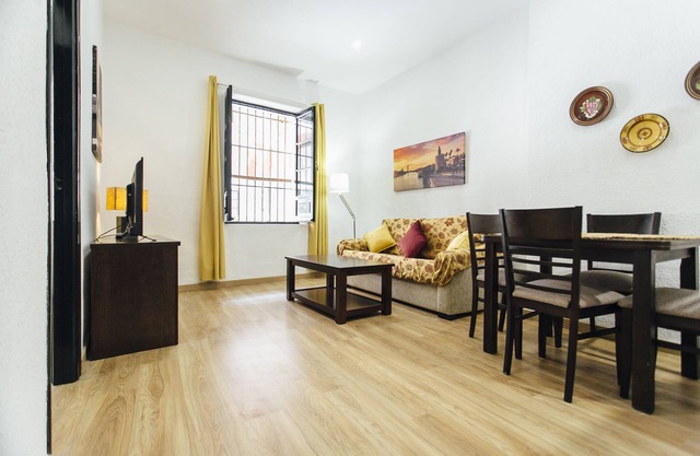 Central apartment next to Seville Cathedral