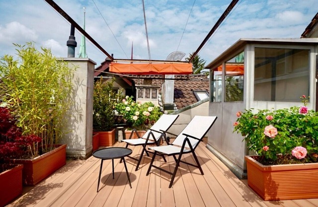 Central Chalet Rooftop Maisonette in Old Town