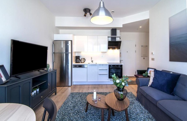 Central Residence Flat near Metro in Kartal