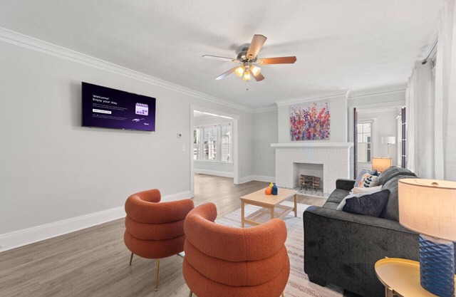 Central & Spacious | 2BDR w/Patio | CLE Clinic