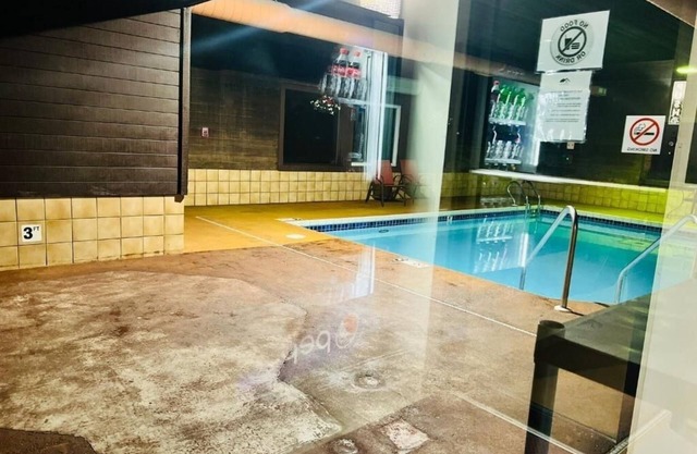 Central Stay Close to Silver Lake, Culvers & Airport Area