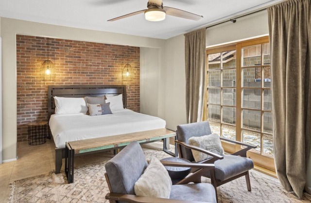 Central to Popular Scottsdale Attractions!