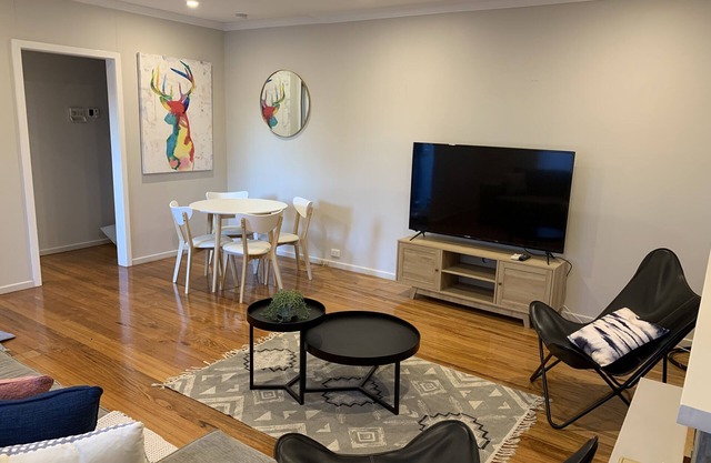 Central & Tranquil Two-Bedroom Home in the Heart of Essendon