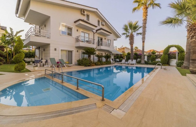 Central Villa with Garden and Pool in Kemer