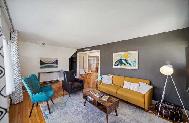 Centrally Located Forward designed Bright 2 bedroom with Garden