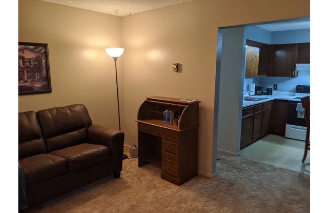 Centrally Located on Pawnee - Apartment # 4