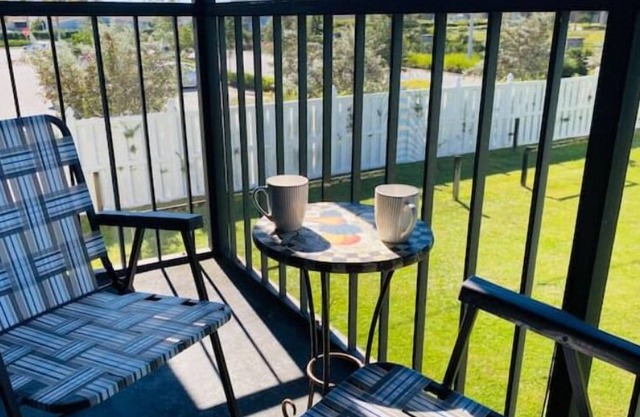 Centrally located quiet cozy 2nd floor condo unit