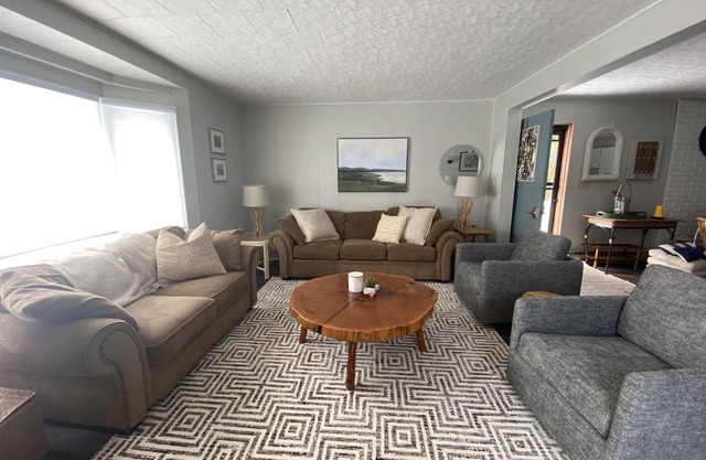 Centrally located spacious cottage just steps from beach and downtown!