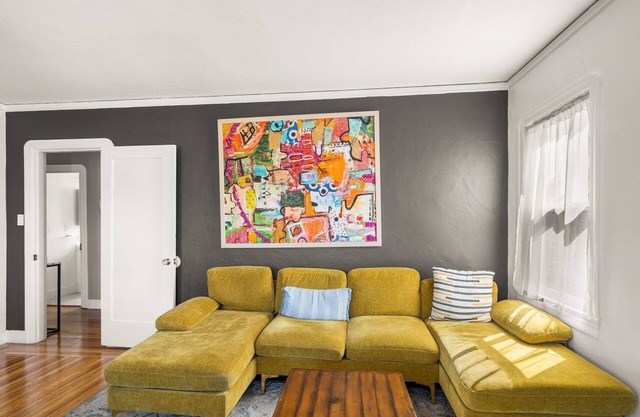 Centrally located Well Designed Bright 2 Bedroom