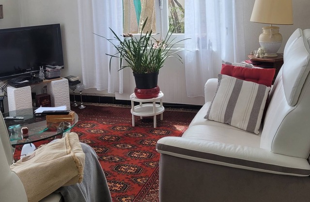 Centre Ville Narbonne-sud France-2ch-jardin Clos