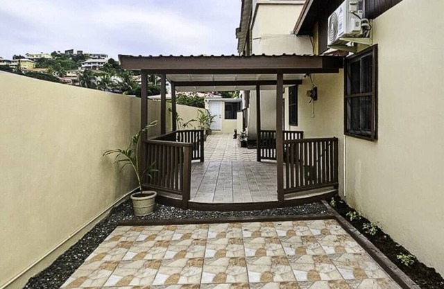 cest lavie ultra apartments