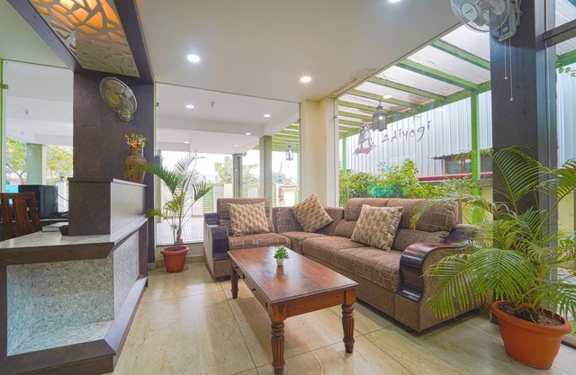 Chakraa Hotels Saravanampatti