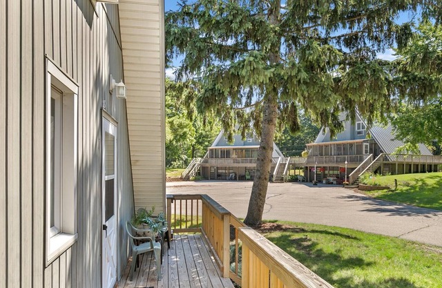 Chalet #98 - Two Bedroom Villa, Sleeps 6