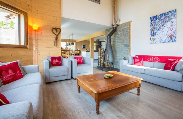 Chalet Abracadabra, les Gets. 4 bedrooms sleeps 11