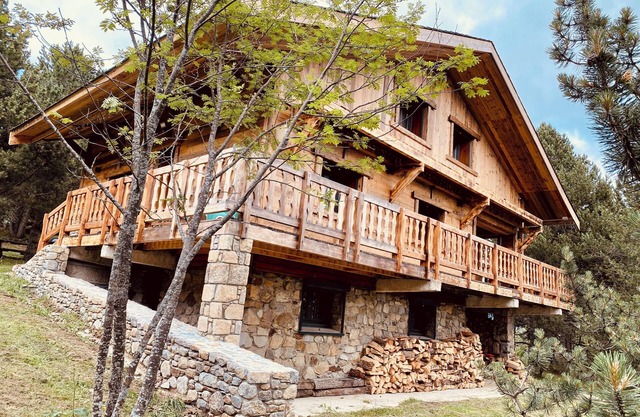 CHALET DE STANDING DE 180M2 AUX ANGLES -terrain🌲-Billard 🎱salle ciné 🎥🍿