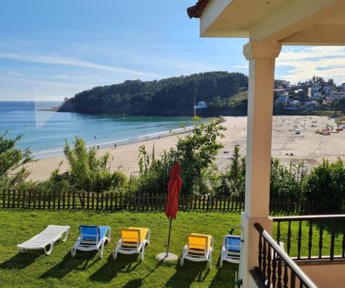 Chalet en Sanxenxo, encima de la playa Canelas