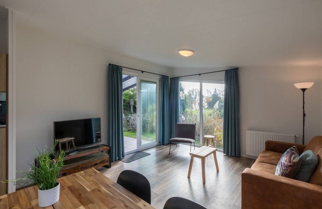 Chalet - Holidaypark Fort den Haak Vrouwenpolder
