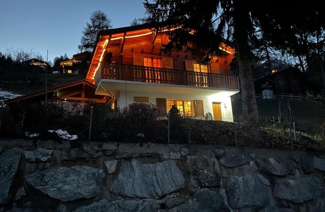 Chalet Rustique à La Tzoum'