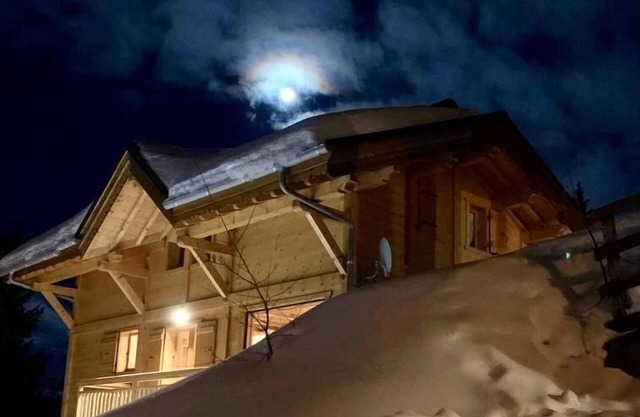Chalet sleeps 8