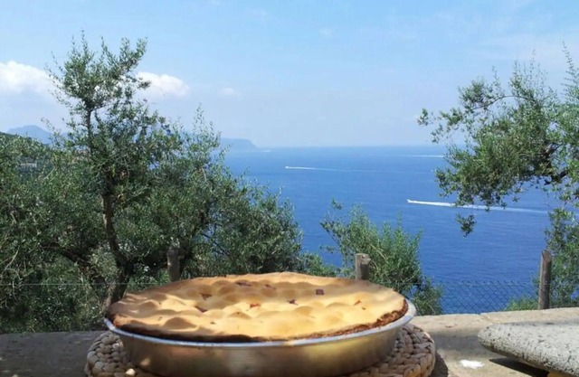 Chalet 'Tessa's Holiday' with Sea View, Wi-Fi and Air Conditioning