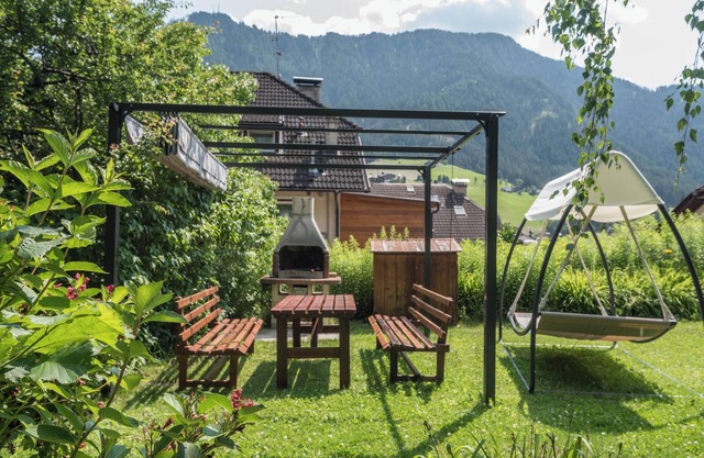 Chalet 'Villa Rondula' with Mountain View, Shared Pool and Wi-Fi