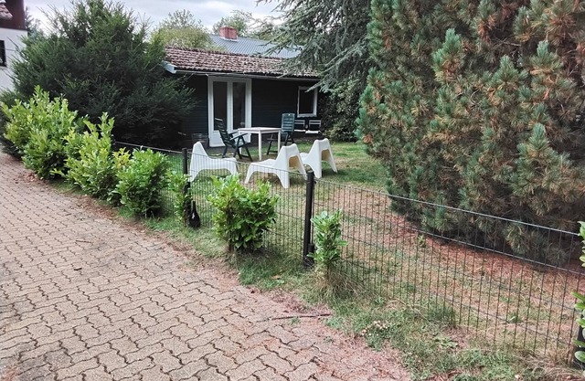 Chalet, with fenced garden of 200m2. Your dog is also welcome
