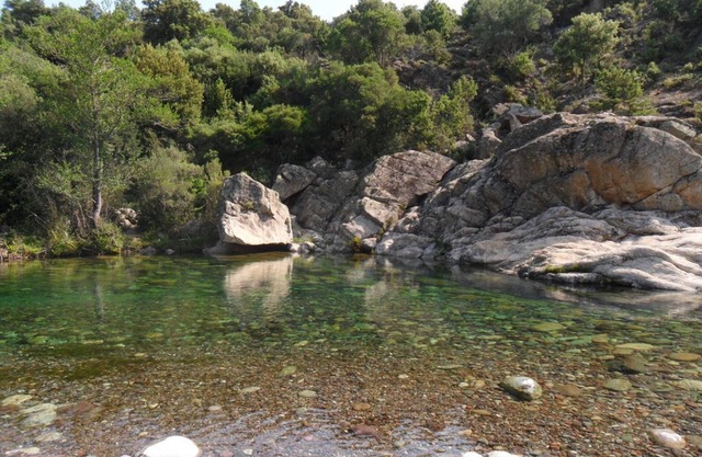 CHARACTER HOUSE NEAR GORGES D'ASCO