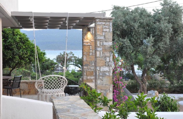 Chariclea Guest House